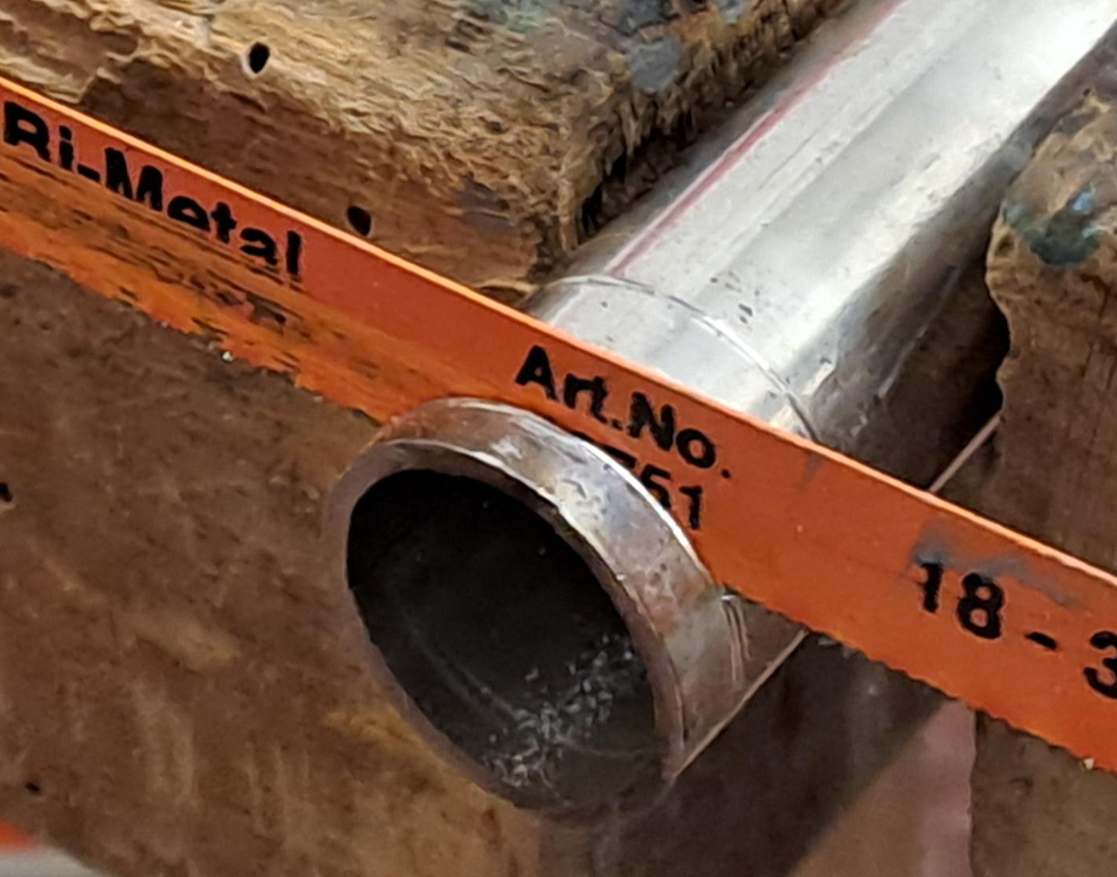 Cut piston tube